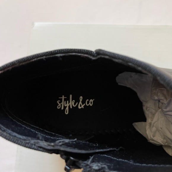 Style & Co Woman’s ankle booties. Size 8M - Picture 5 of 7